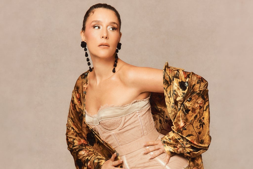 JESSIE WARE – Casino de Paris