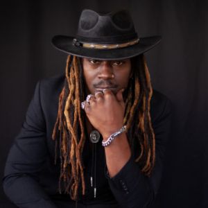 JOVIN WEBB + LILA MAY – TREMBLAY EN FRANCE