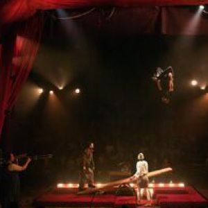 HOURVARI – SOUS CHAPITEAU Sur la pelouse du Gymnase Paul Ma – Trappes